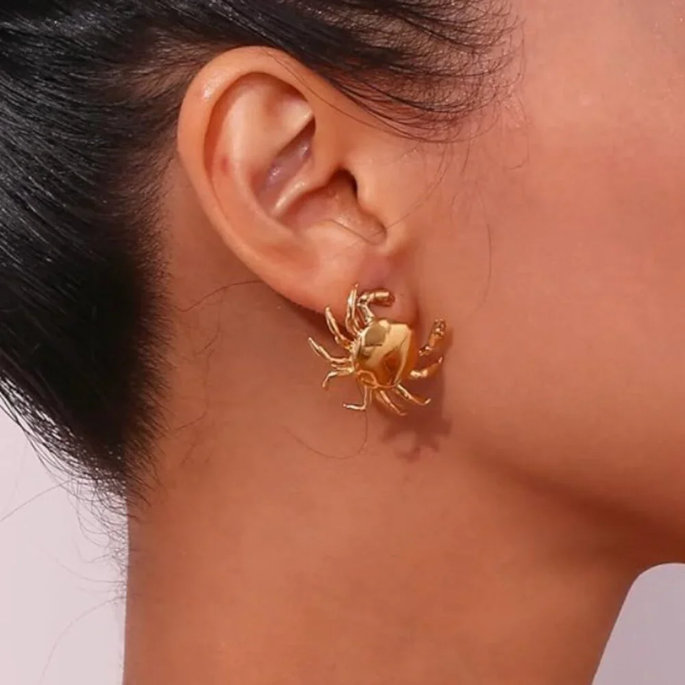 Anthropologie adorable crab